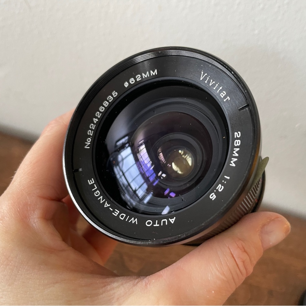 Vivitar 28mm 1:2.5 Auto Wide-Angle Camera Lens 62mm